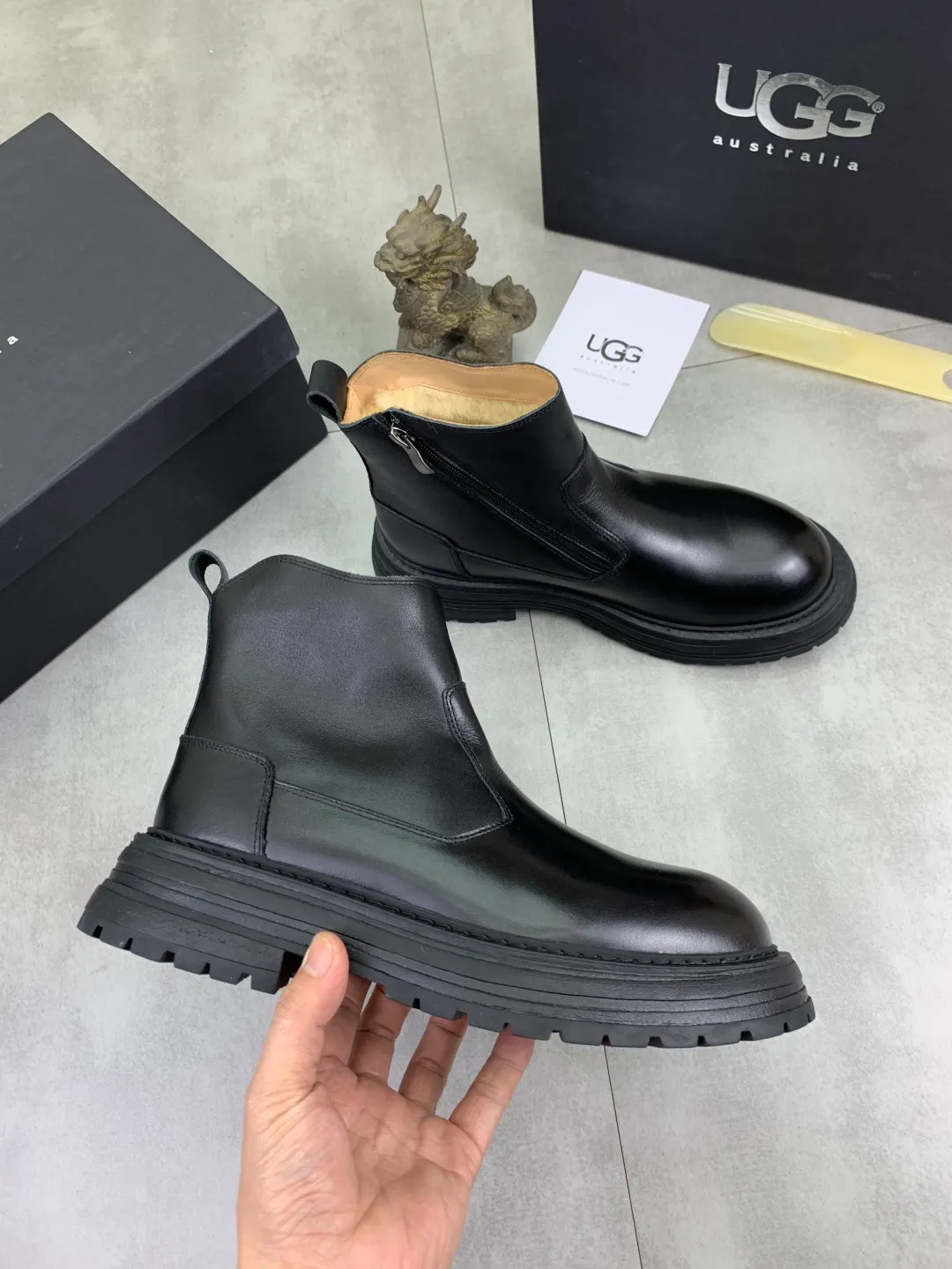 Men's men's shoes 💰P660 New arrival 🆕🆕🆕 IUGGI Men's British retro Martin boots Winter new men's outdoor hiking boots First layer of cowhide on the outside and wool on the inside Comfortable and warm Rubber sole sole Non-slip and firm Trendy and fashionable Casual and versatile Size: 38-44 (45 customized) Color: three colors